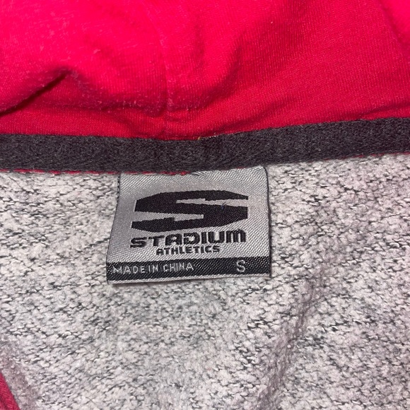 Wisconsin Badgers Sweater - Picture 4 of 5